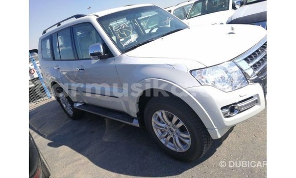 Tenga Imported Mitsubishi Pajero Chena Mota in Import - Dubai in Harare Tenga Imported Mitsubishi Pajero Chena Mota in Import - Dubai in Harare