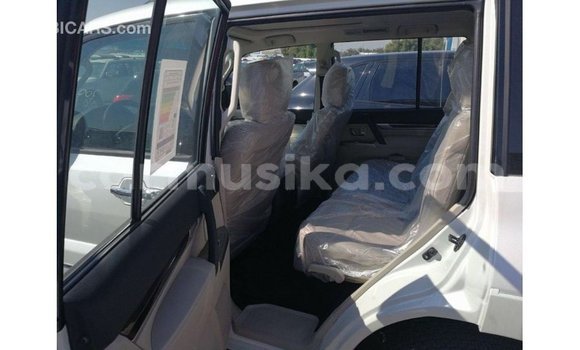 Tenga Imported Mitsubishi Pajero Chena Mota in Import - Dubai in Harare Tenga Imported Mitsubishi Pajero Chena Mota in Import - Dubai in Harare