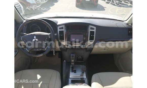 Tenga Imported Mitsubishi Pajero Chena Mota in Import - Dubai in Harare Tenga Imported Mitsubishi Pajero Chena Mota in Import - Dubai in Harare