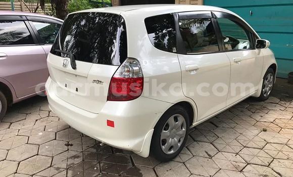 Acheter Occasion Voiture Honda Fit Blanc à Harare, Harare Acheter Occasion Voiture Honda Fit Blanc à Harare, Harare