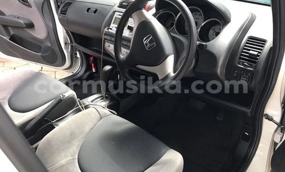 Acheter Occasion Voiture Honda Fit Blanc à Harare, Harare Acheter Occasion Voiture Honda Fit Blanc à Harare, Harare