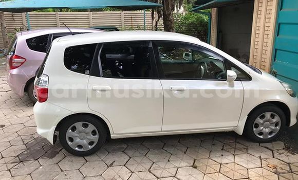 Acheter Occasion Voiture Honda Fit Blanc à Harare, Harare Acheter Occasion Voiture Honda Fit Blanc à Harare, Harare