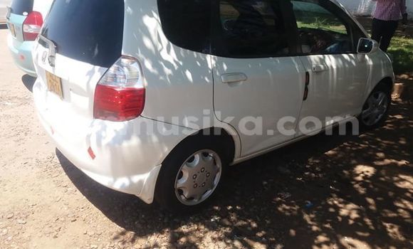 Buy Used Honda Fit White Car in Harare in Harare Buy Used Honda Fit White Car in Harare in Harare