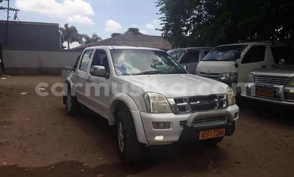 Nunua Ilio tumika Isuzu KB Nyeupe Gari ndani ya Harare nchini Harare