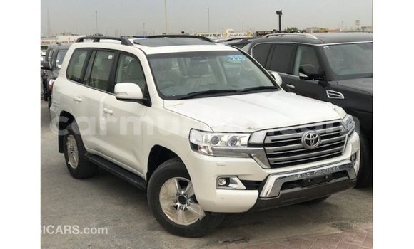 Buy Import Toyota Land Cruiser White Car in Import - Dubai in Harare Buy Import Toyota Land Cruiser White Car in Import - Dubai in Harare