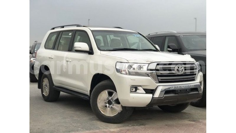 Big with watermark toyota land cruiser harare import dubai 13623