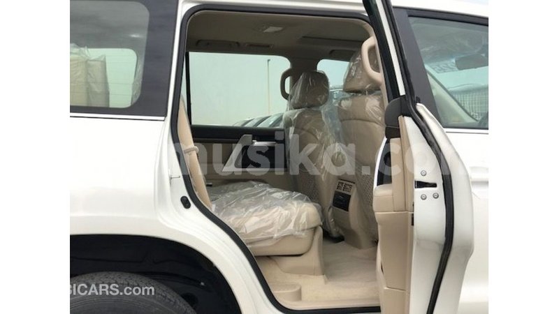 Big with watermark toyota land cruiser harare import dubai 13623