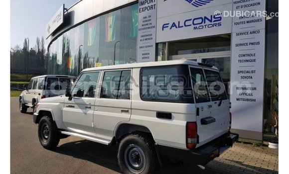 Buy Import Toyota Land Cruiser White Car in Import - Dubai in Harare Buy Import Toyota Land Cruiser White Car in Import - Dubai in Harare