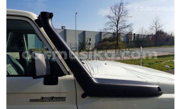 Buy Import Toyota Land Cruiser White Car in Import - Dubai in Harare Buy Import Toyota Land Cruiser White Car in Import - Dubai in Harare