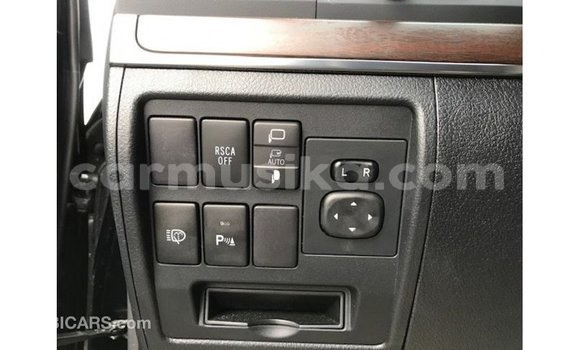 Tenga Imported Toyota Land Cruiser Nhema Mota in Import - Dubai in Harare Tenga Imported Toyota Land Cruiser Nhema Mota in Import - Dubai in Harare