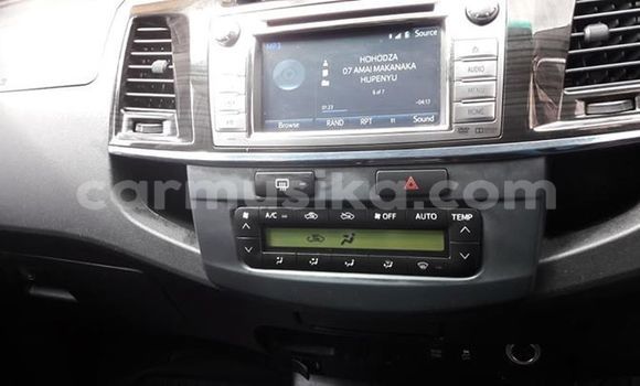 Nunua Ilio tumika Toyota Fortuner Nyeupe Gari ndani ya Harare nchini Harare Nunua Ilio tumika Toyota Fortuner Nyeupe Gari ndani ya Harare nchini Harare
