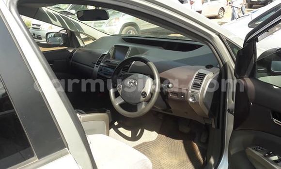 Nunua Ilio tumika Toyota Prius Fedha Gari ndani ya Harare nchini Harare Nunua Ilio tumika Toyota Prius Fedha Gari ndani ya Harare nchini Harare