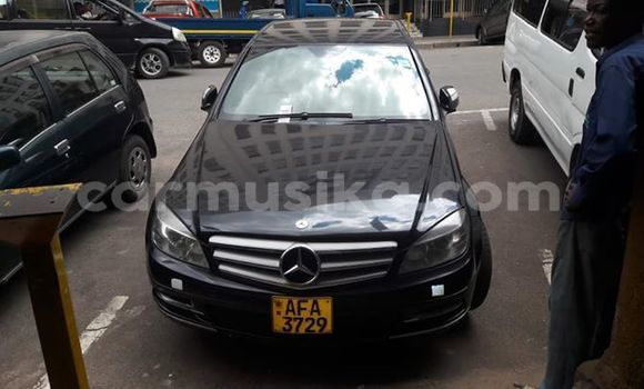 Nunua Ilio tumika Mercedes‒Benz C-klasse Nyeusi Gari ndani ya Harare nchini Harare Nunua Ilio tumika Mercedes‒Benz C-klasse Nyeusi Gari ndani ya Harare nchini Harare