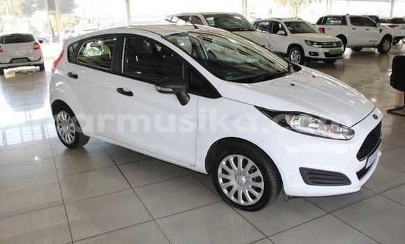 Acheter Occasion Voiture Ford Fiesta Blanc à Beitbridge, Matabeleland South Acheter Occasion Voiture Ford Fiesta Blanc à Beitbridge, Matabeleland South