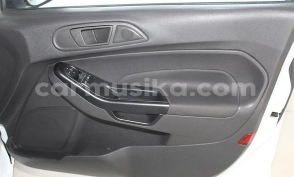 Acheter Occasion Voiture Ford Fiesta Blanc à Beitbridge, Matabeleland South Acheter Occasion Voiture Ford Fiesta Blanc à Beitbridge, Matabeleland South