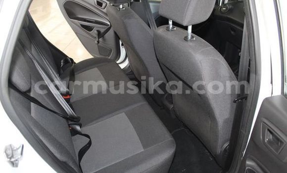 Acheter Occasion Voiture Ford Fiesta Blanc à Beitbridge, Matabeleland South Acheter Occasion Voiture Ford Fiesta Blanc à Beitbridge, Matabeleland South