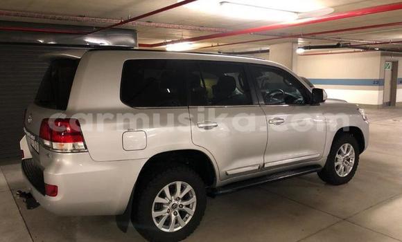 Tenga Tsaru Toyota Land Cruiser Sirivha Mota in Harare in Harare Tenga Tsaru Toyota Land Cruiser Sirivha Mota in Harare in Harare