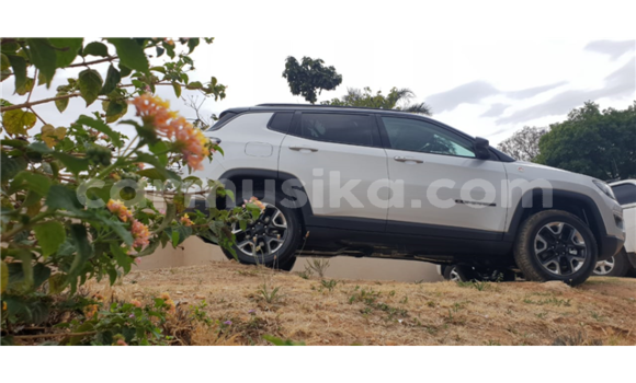 Nunua Ilio tumika Jeep Compass Nyingine Gari ndani ya Avondale nchini Harare Nunua Ilio tumika Jeep Compass Nyingine Gari ndani ya Avondale nchini Harare