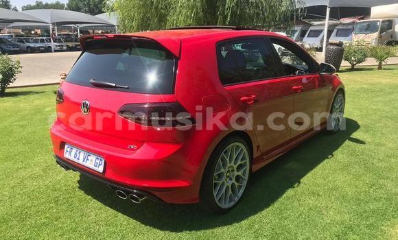 Tenga Tsaru Volkswagen Golf R Tsvuku Mota in Harare in Harare Tenga Tsaru Volkswagen Golf R Tsvuku Mota in Harare in Harare