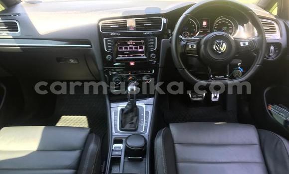 Tenga Tsaru Volkswagen Golf R Tsvuku Mota in Harare in Harare Tenga Tsaru Volkswagen Golf R Tsvuku Mota in Harare in Harare