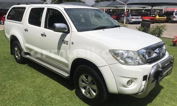 Tenga Tsaru Toyota Hilux Chena Mota in Harare in Harare Tenga Tsaru Toyota Hilux Chena Mota in Harare in Harare