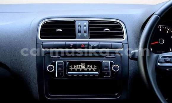 Tenga Tsaru Volkswagen Polo Tsvuku Mota in Beitbridge in Matabeleland South Tenga Tsaru Volkswagen Polo Tsvuku Mota in Beitbridge in Matabeleland South