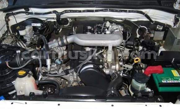 Buy Used Toyota Hilux White Car in Beitbridge in Matabeleland South Buy Used Toyota Hilux White Car in Beitbridge in Matabeleland South