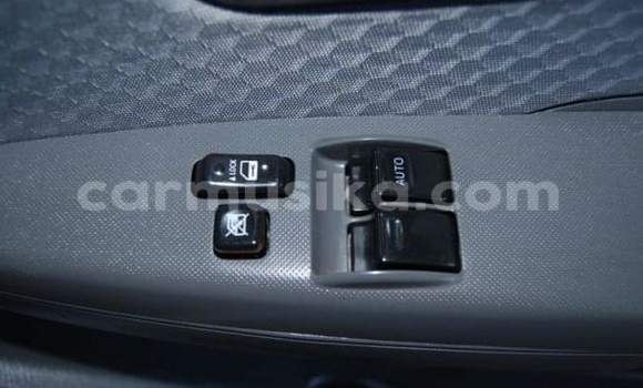 Buy Used Toyota Hilux White Car in Beitbridge in Matabeleland South Buy Used Toyota Hilux White Car in Beitbridge in Matabeleland South