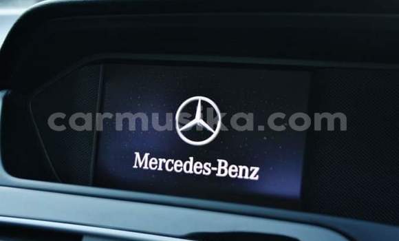 Buy Used Mercedes‒Benz C–Class White Car in Beitbridge in Matabeleland South Buy Used Mercedes‒Benz C–Class White Car in Beitbridge in Matabeleland South