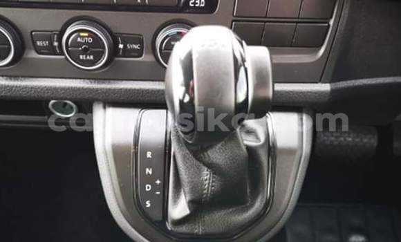 Tenga Tsaru Volkswagen Caravelle Chena Mota in Beitbridge in Matabeleland South Tenga Tsaru Volkswagen Caravelle Chena Mota in Beitbridge in Matabeleland South