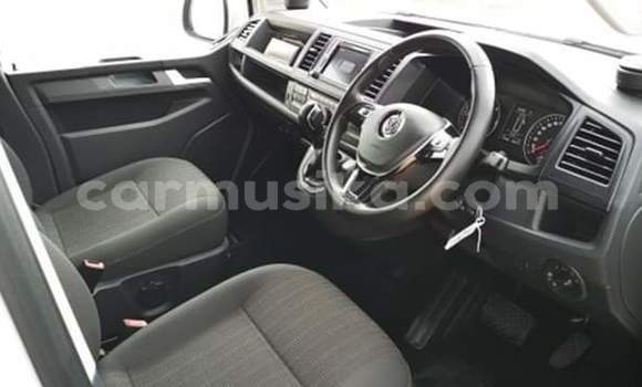 Tenga Tsaru Volkswagen Caravelle Chena Mota in Beitbridge in Matabeleland South Tenga Tsaru Volkswagen Caravelle Chena Mota in Beitbridge in Matabeleland South