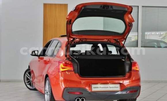 Tenga Tsaru BMW 1M Tsvuku Mota in Beitbridge in Matabeleland South Tenga Tsaru BMW 1M Tsvuku Mota in Beitbridge in Matabeleland South