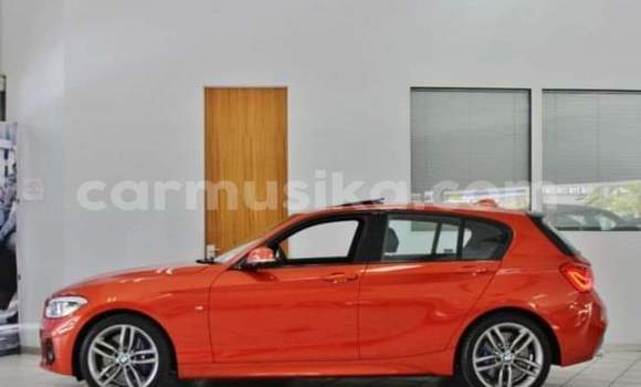 Tenga Tsaru BMW 1M Tsvuku Mota in Beitbridge in Matabeleland South Tenga Tsaru BMW 1M Tsvuku Mota in Beitbridge in Matabeleland South