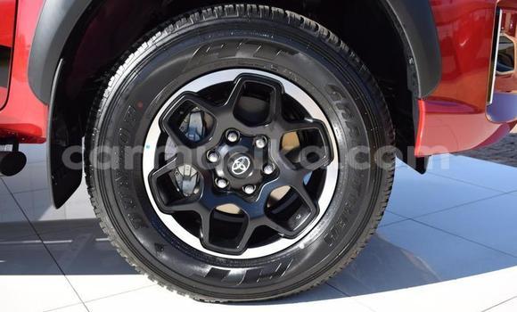 Tenga Tsaru Toyota Hilux Surf Tsvuku Mota in Beitbridge in Matabeleland South Tenga Tsaru Toyota Hilux Surf Tsvuku Mota in Beitbridge in Matabeleland South