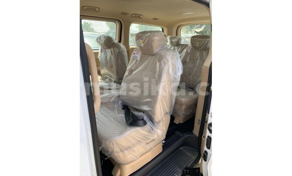 Acheter Import Voiture Hyundai Accent Blanc à Import - Dubai, Harare Acheter Import Voiture Hyundai Accent Blanc à Import - Dubai, Harare