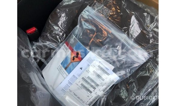 Acheter Import Utilitaire Toyota HiAce Blanc à Import - Dubai, Harare Acheter Import Utilitaire Toyota HiAce Blanc à Import - Dubai, Harare