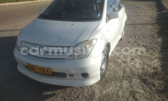 Acheter Occasion Voiture Toyota IST Blanc à Harare, Harare Acheter Occasion Voiture Toyota IST Blanc à Harare, Harare