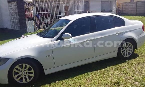 Acheter Occasion Voiture BMW 5–Series Blanc à Harare, Harare Acheter Occasion Voiture BMW 5–Series Blanc à Harare, Harare