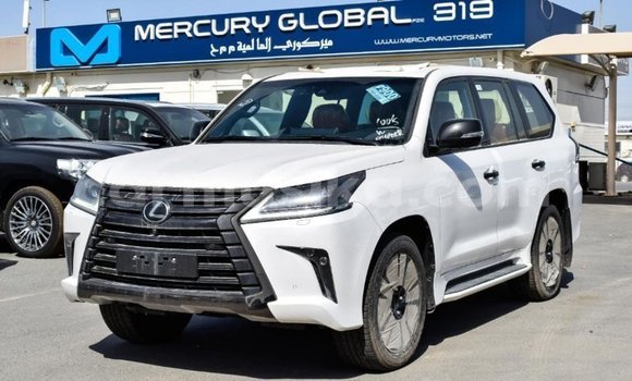 Tenga Imported Lexus LX Chena Mota in Import - Dubai in Harare Tenga Imported Lexus LX Chena Mota in Import - Dubai in Harare