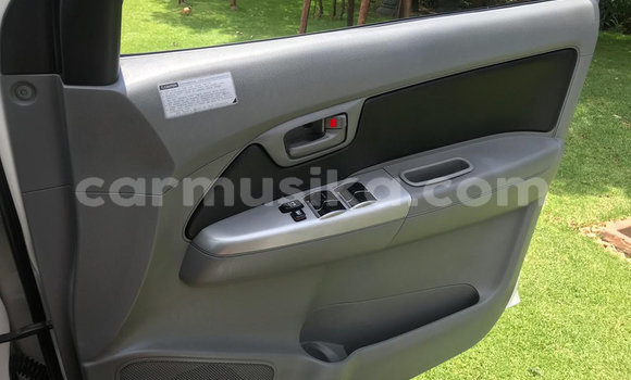 Tenga Tsaru Toyota Hilux Chena Mota in Bulawayo in Bulawayo Tenga Tsaru Toyota Hilux Chena Mota in Bulawayo in Bulawayo