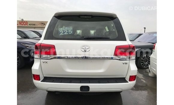 Buy Import Toyota Land Cruiser White Car in Import - Dubai in Harare Buy Import Toyota Land Cruiser White Car in Import - Dubai in Harare