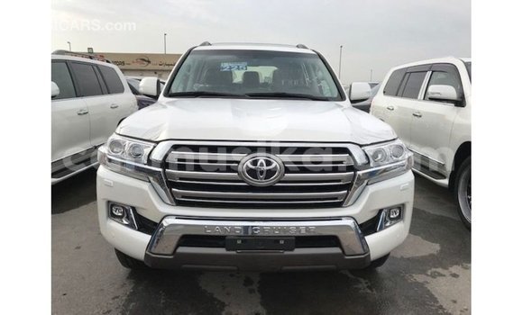 Buy Import Toyota Land Cruiser White Car in Import - Dubai in Harare Buy Import Toyota Land Cruiser White Car in Import - Dubai in Harare