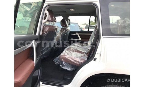 Buy Import Toyota Land Cruiser White Car in Import - Dubai in Harare Buy Import Toyota Land Cruiser White Car in Import - Dubai in Harare