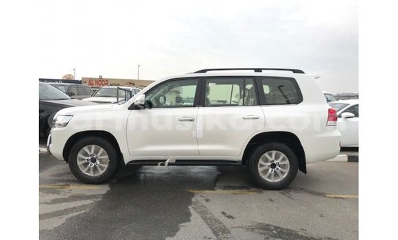 Buy Import Toyota Land Cruiser White Car in Import - Dubai in Harare Buy Import Toyota Land Cruiser White Car in Import - Dubai in Harare