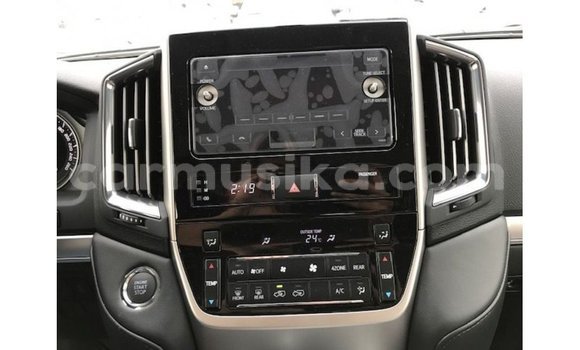 Buy Import Toyota Land Cruiser White Car in Import - Dubai in Harare Buy Import Toyota Land Cruiser White Car in Import - Dubai in Harare