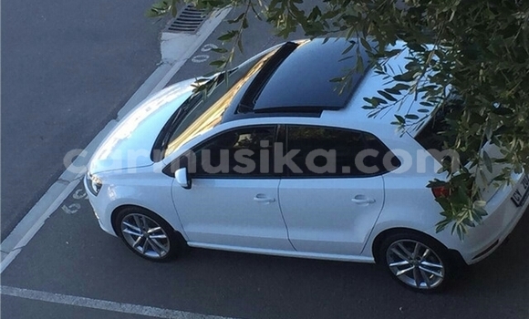 Nunua Ilio tumika Volkswagen Polo Nyeupe Gari ndani ya Beitbridge nchini Matabeleland Kusini Nunua Ilio tumika Volkswagen Polo Nyeupe Gari ndani ya Beitbridge nchini Matabeleland Kusini