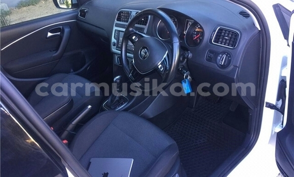 Nunua Ilio tumika Volkswagen Polo Nyeupe Gari ndani ya Beitbridge nchini Matabeleland Kusini Nunua Ilio tumika Volkswagen Polo Nyeupe Gari ndani ya Beitbridge nchini Matabeleland Kusini