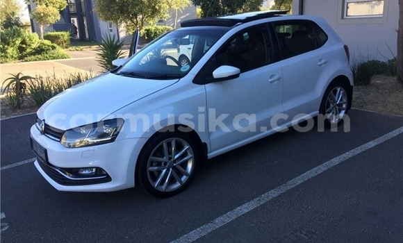 Nunua Ilio tumika Volkswagen Polo Nyeupe Gari ndani ya Beitbridge nchini Matabeleland Kusini Nunua Ilio tumika Volkswagen Polo Nyeupe Gari ndani ya Beitbridge nchini Matabeleland Kusini