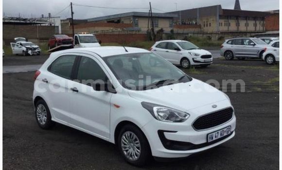 Nunua Ilio tumika Ford Fiesta Nyeupe Gari ndani ya Beitbridge nchini Matabeleland Kusini Nunua Ilio tumika Ford Fiesta Nyeupe Gari ndani ya Beitbridge nchini Matabeleland Kusini