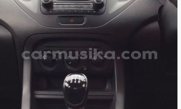 Nunua Ilio tumika Ford Fiesta Nyeupe Gari ndani ya Beitbridge nchini Matabeleland Kusini Nunua Ilio tumika Ford Fiesta Nyeupe Gari ndani ya Beitbridge nchini Matabeleland Kusini